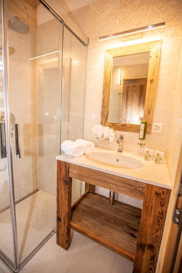 Palace Luxury Wellness Apartment And Boutique Hotel Ski-In-Out Saas-Fee Exterior photo